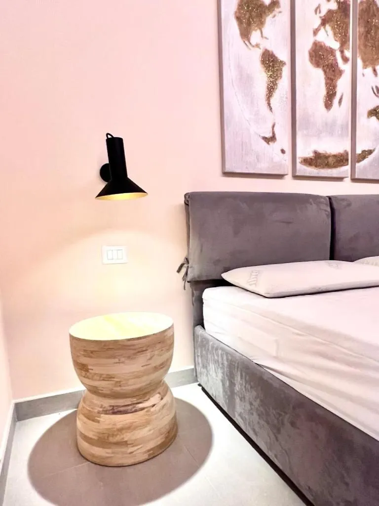 Casa Sant'Antonio Daire Luino 0*,  İtalya